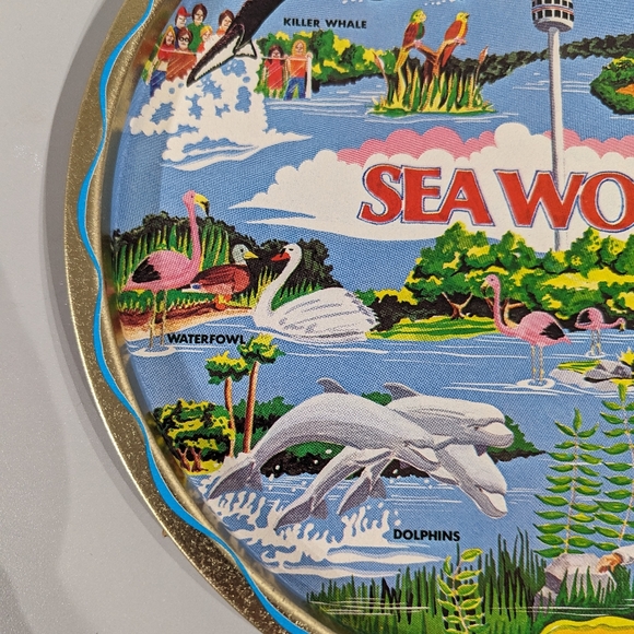 vintage 1970's seaworld tin decorative plate - Picture 6 of 7